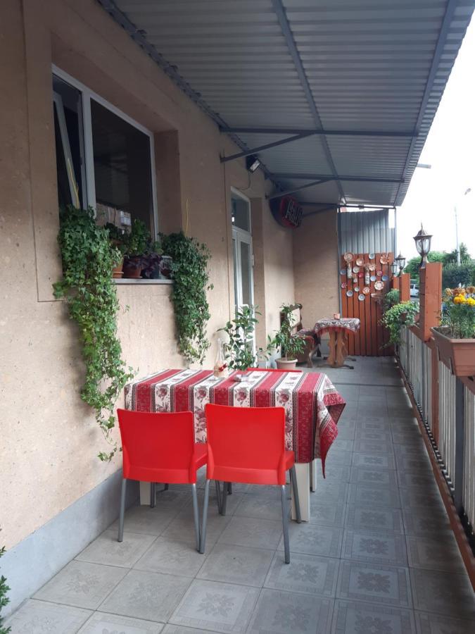 Lind Guest House B&B Gyumri ภายนอก รูปภาพ